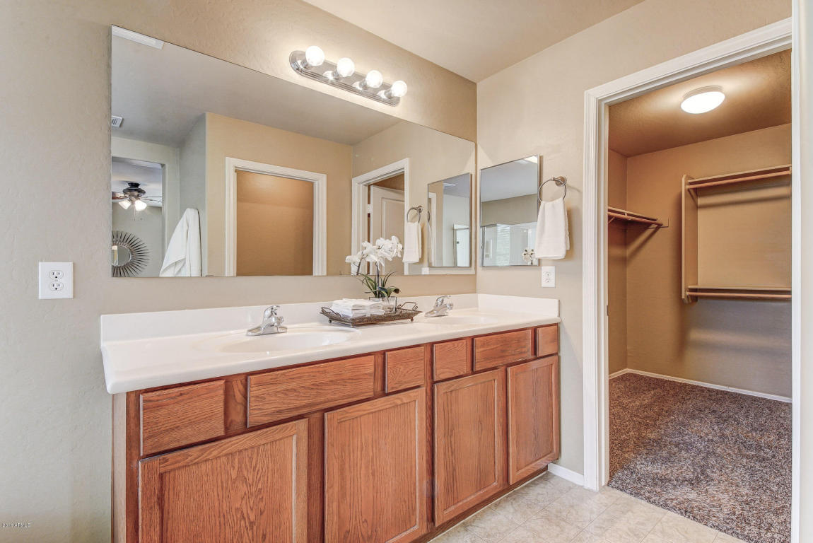 3859 E Santa Fe Ln, Gilbert, AZ 85297 photo 16