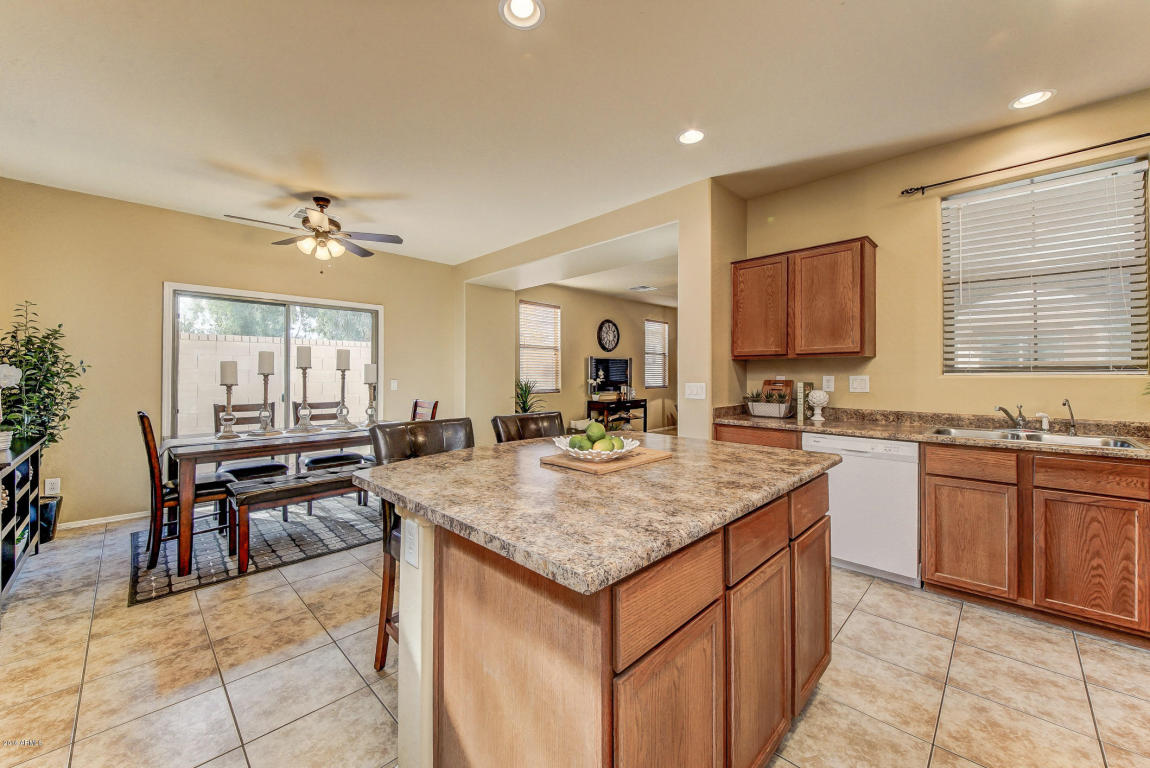 3859 E Santa Fe Ln, Gilbert, AZ 85297 photo 6