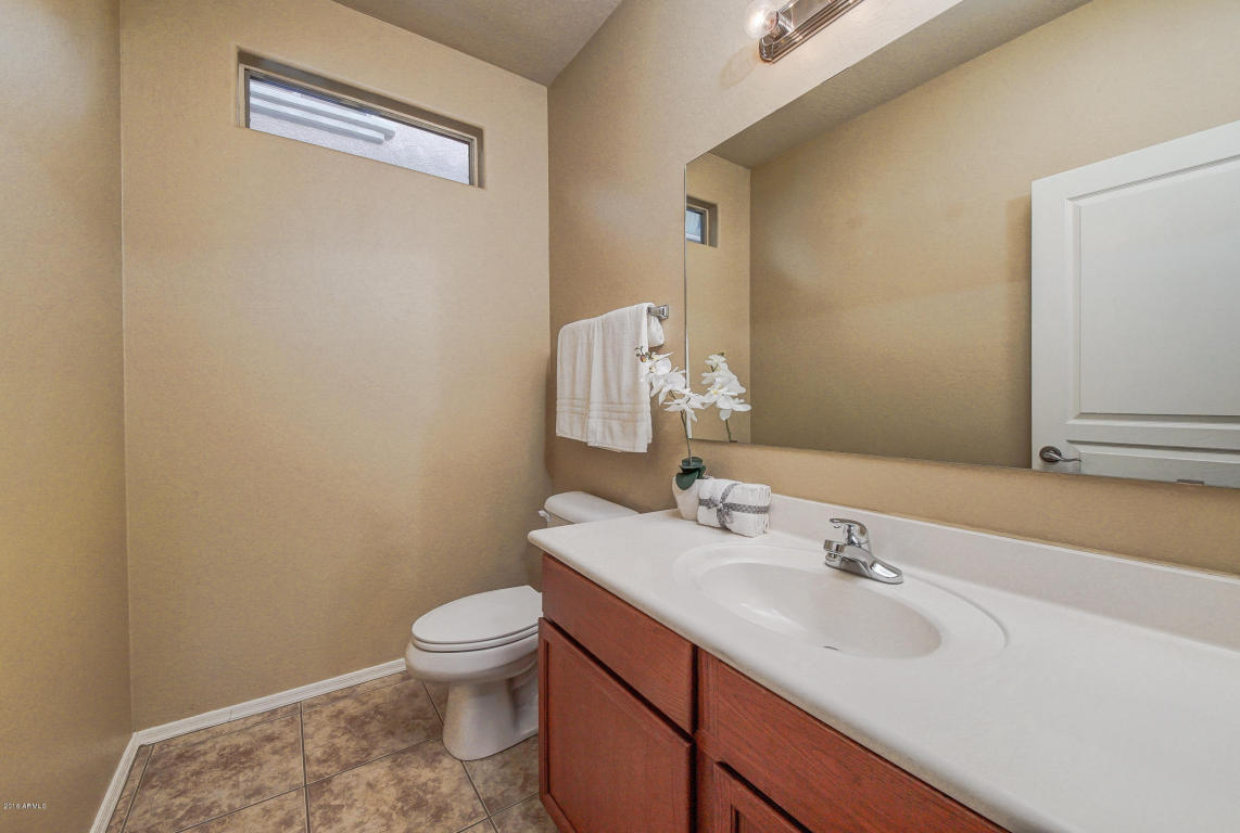 3859 E Santa Fe Ln, Gilbert, AZ 85297 photo 9