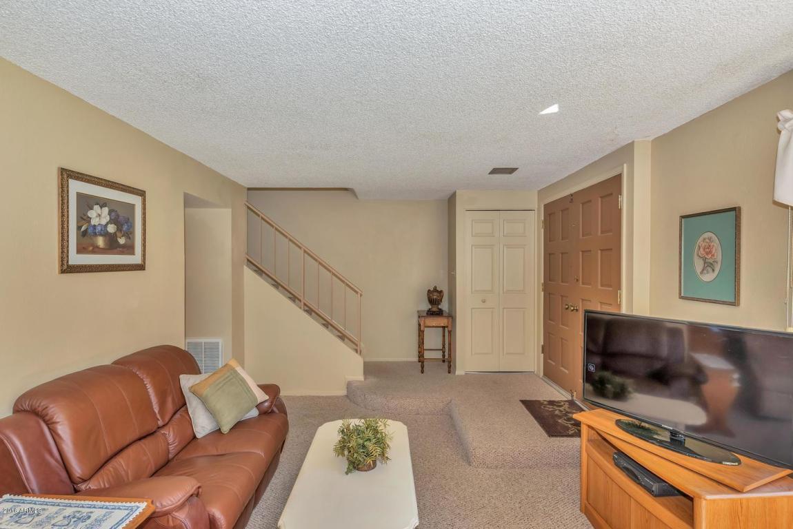 1613 Ellis Dr, Tempe, AZ 85282 photo 2