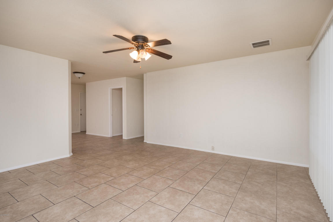 3945 W Cavalier Dr, Phoenix, AZ 85019 photo 3