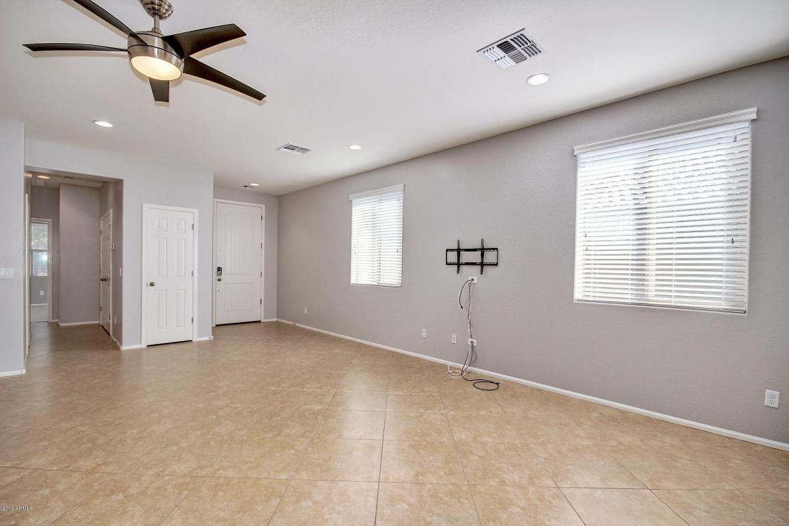 991 Euclid Ave, Gilbert, AZ 85297 photo 3
