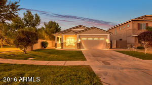 4218 E Cotton Ct, Gilbert, AZ 85234 photo 2