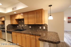 6118 N 12th Way, Phoenix, AZ 85014 photo 8