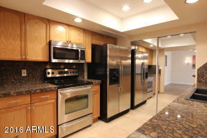 6118 N 12th Way, Phoenix, AZ 85014 photo 7
