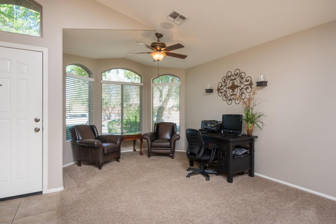 2935 E Whispering Wind Dr, Phoenix, AZ 85024 photo 3