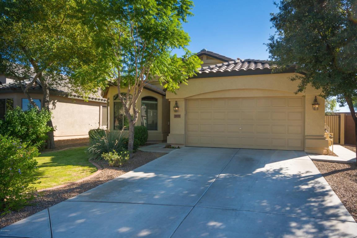 2935 E Whispering Wind Dr, Phoenix, AZ 85024 photo 1