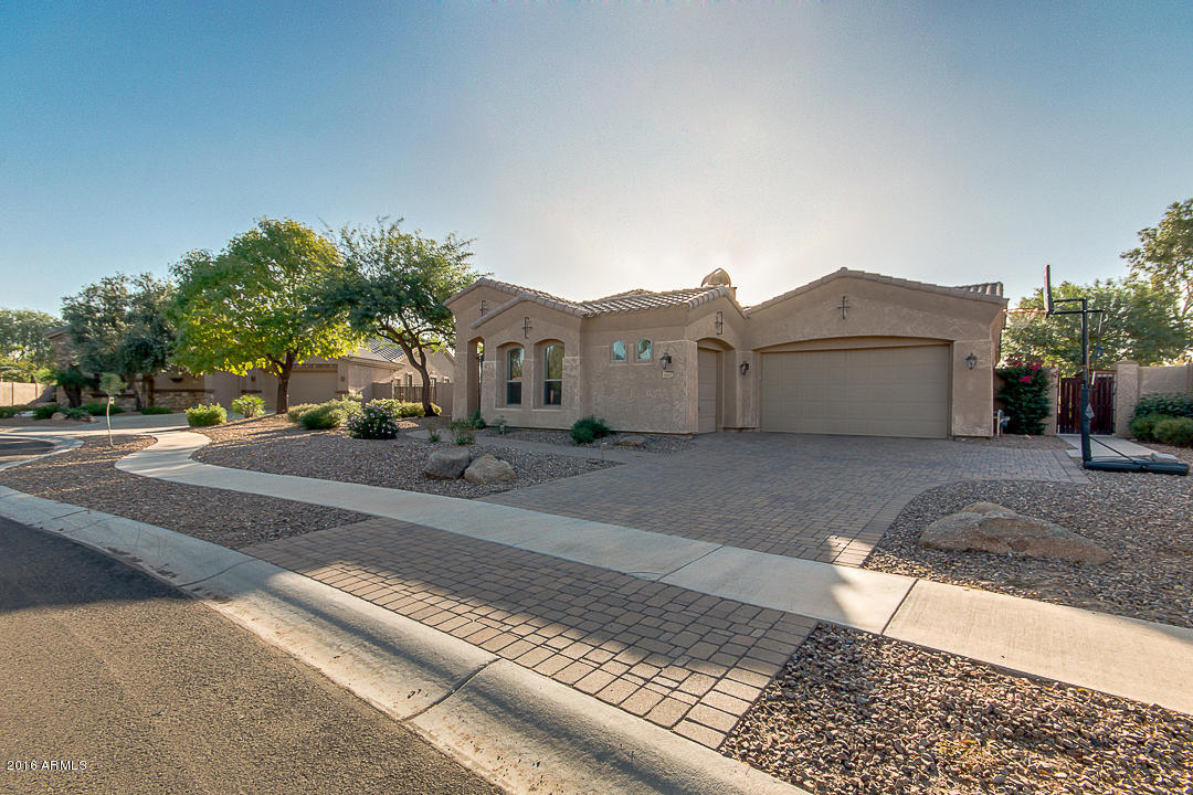 4565 E Timberline Ct, Gilbert, AZ 85297 photo 2