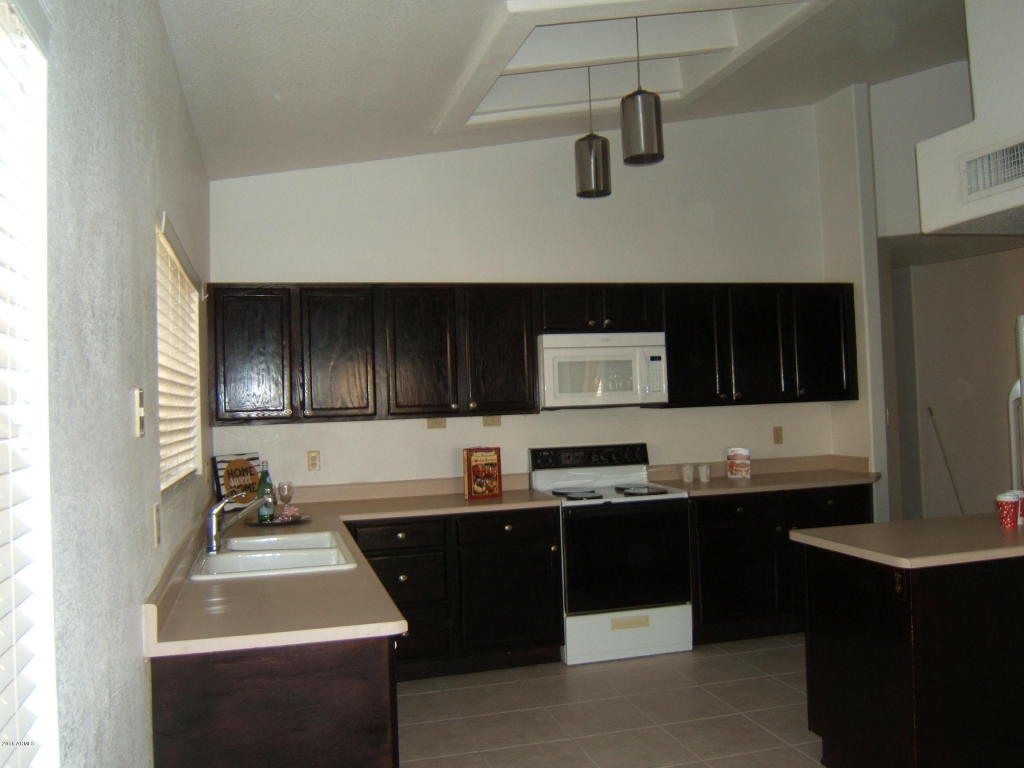 1534 E Beacon Dr, Gilbert, AZ 85234 photo 5