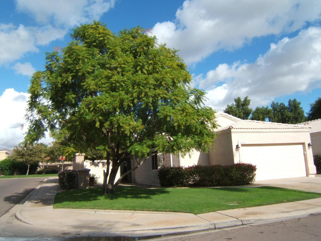 1534 E Beacon Dr, Gilbert, AZ 85234 photo 1