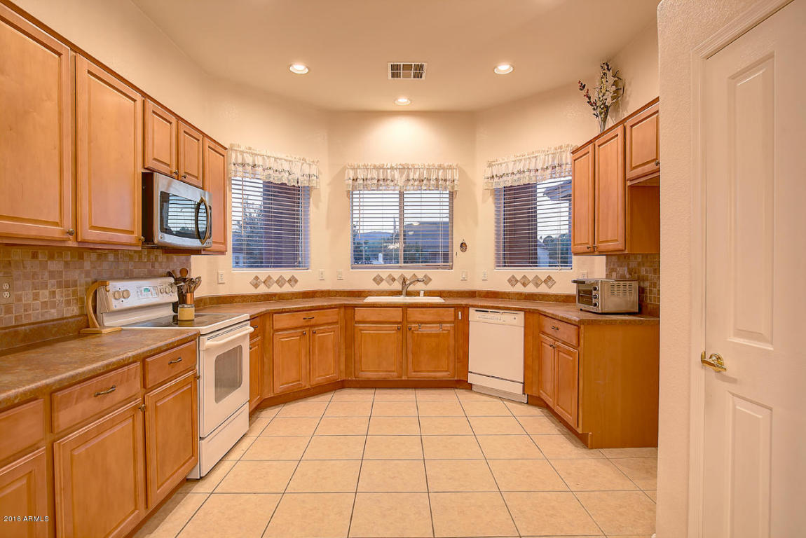 516 E Lydia Ln, Phoenix, AZ 85042 photo 6