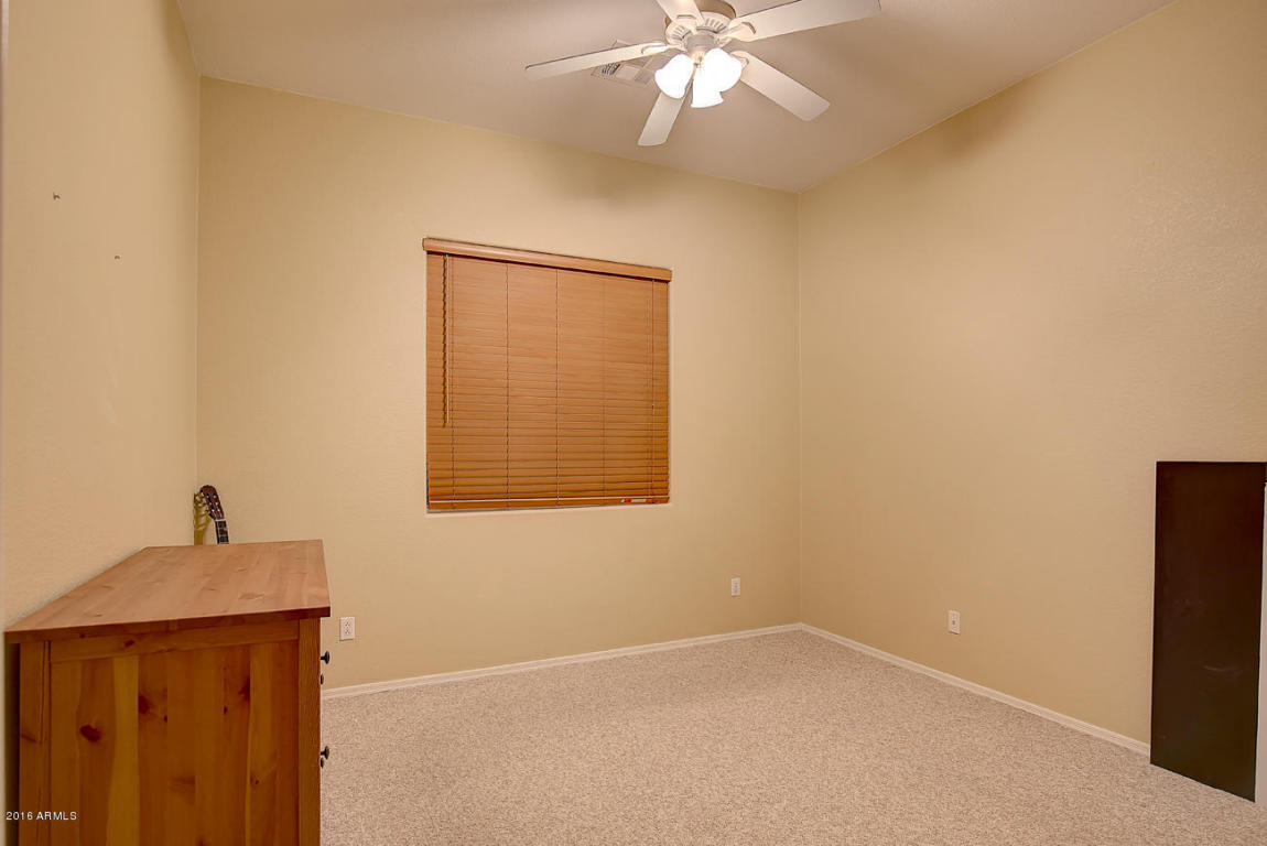516 E Lydia Ln, Phoenix, AZ 85042 photo 9