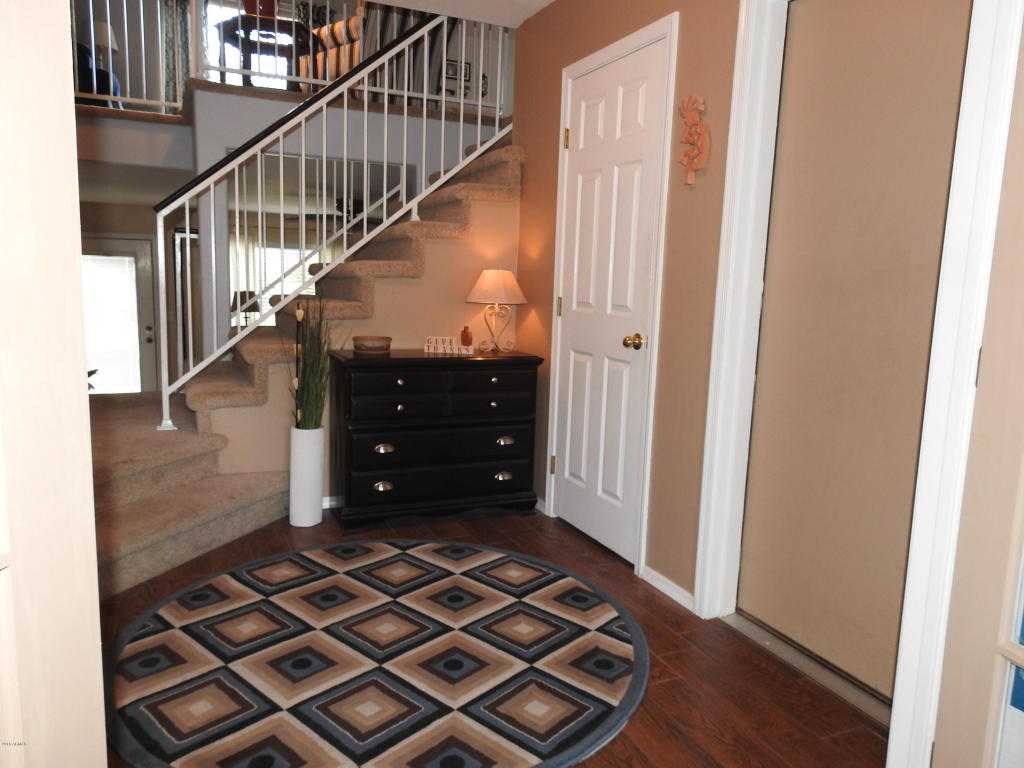 617 N Cobblestone St, Gilbert, AZ 85234 photo 4