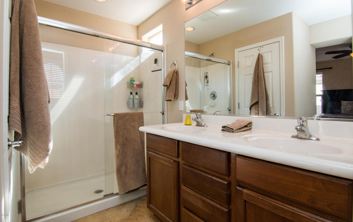 3936 E Cat Balue Dr, Phoenix, AZ 85050 photo 10