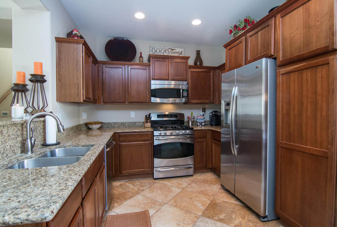 3936 E Cat Balue Dr, Phoenix, AZ 85050 photo 4