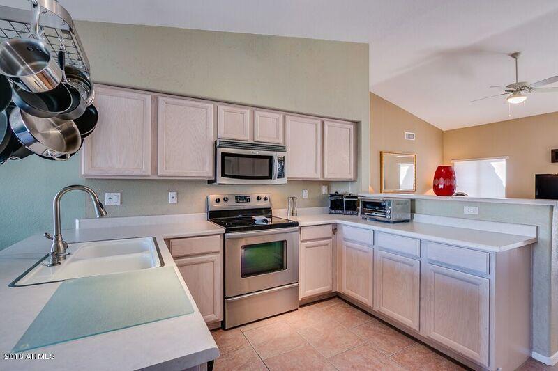 281 W Windsor Dr, Gilbert, AZ 85233 photo 5