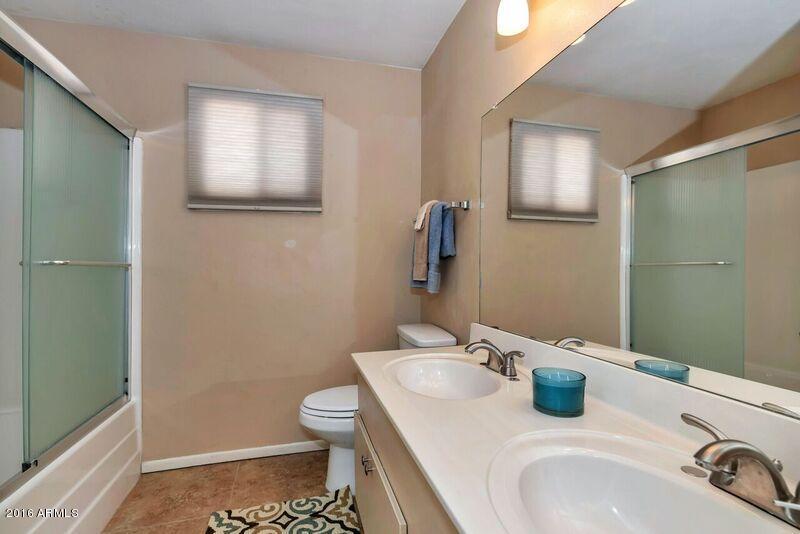 930 E Manhatton Dr, Tempe, AZ 85282 photo 23