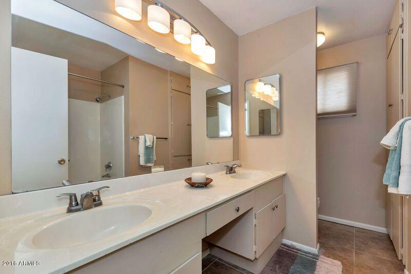 930 E Manhatton Dr, Tempe, AZ 85282 photo 16