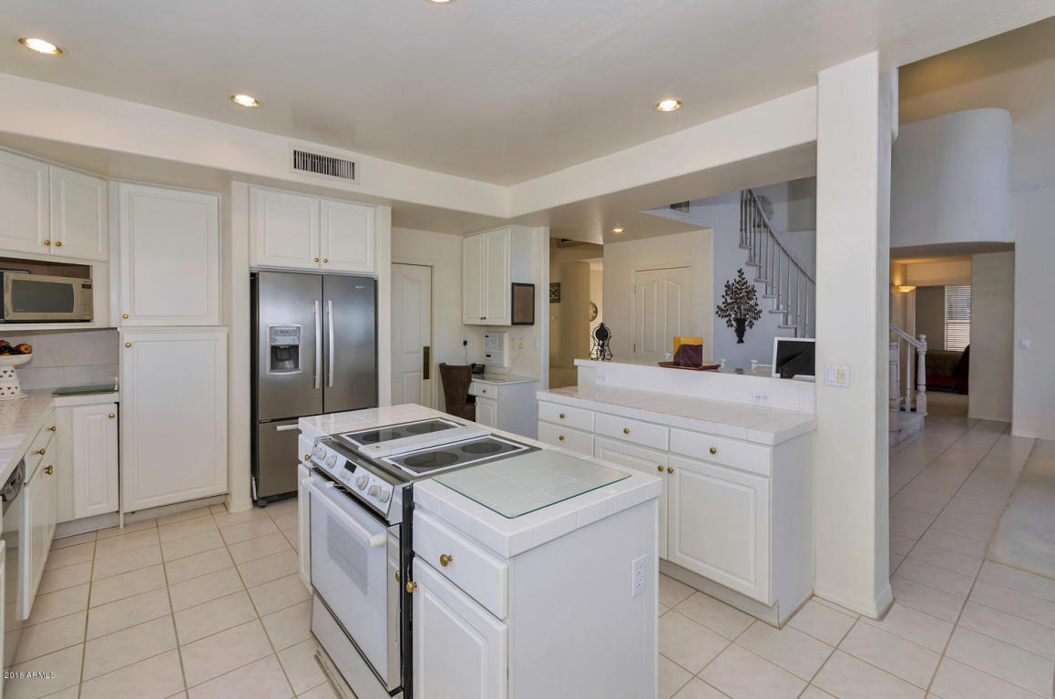 1542 E Redfield Rd, Phoenix, AZ 85022 photo 4