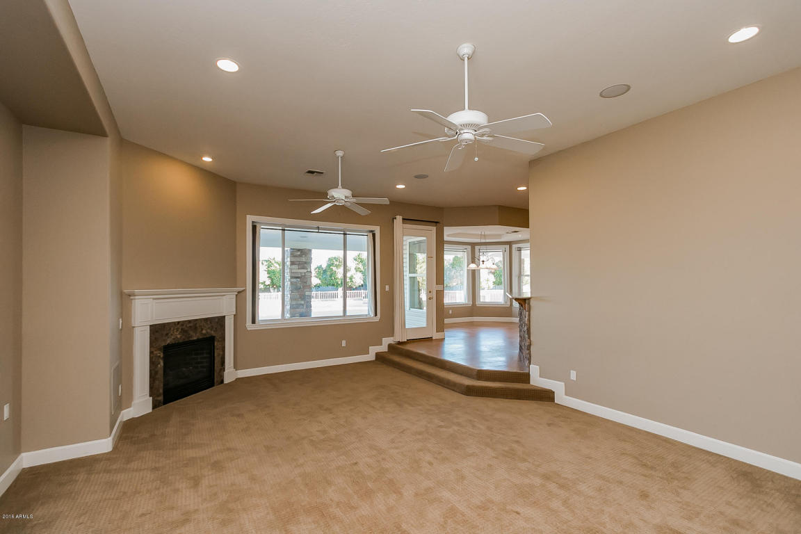 18110 E Sunnybrook Ln, Gilbert, AZ 85298 photo 6