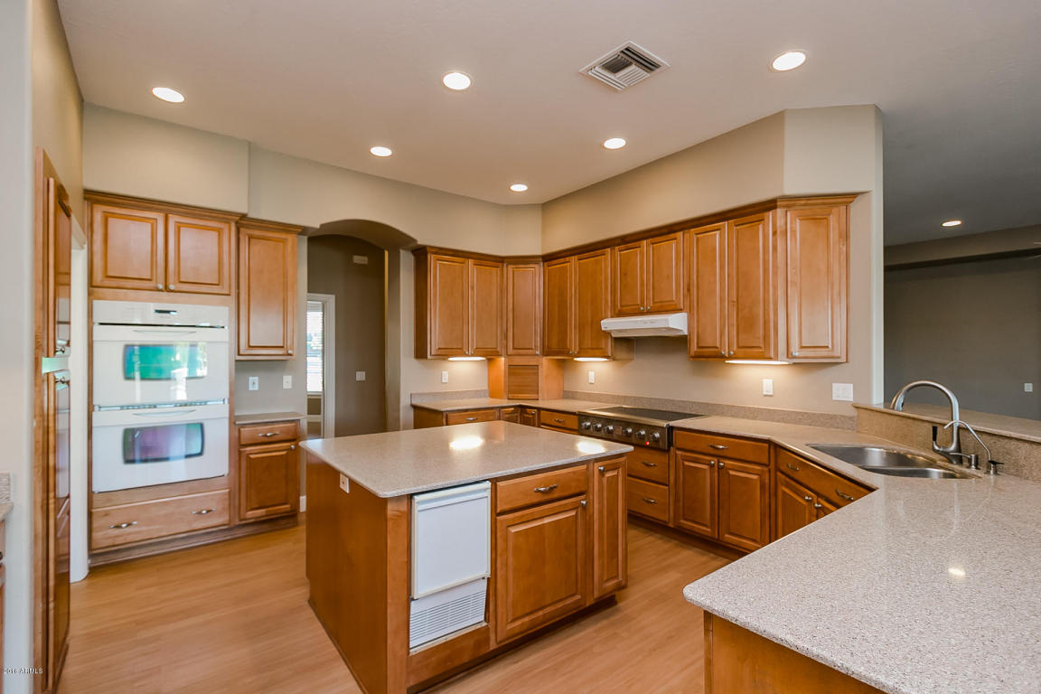 18110 E Sunnybrook Ln, Gilbert, AZ 85298 photo 16