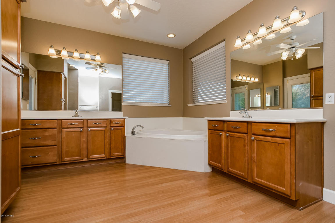 18110 E Sunnybrook Ln, Gilbert, AZ 85298 photo 7