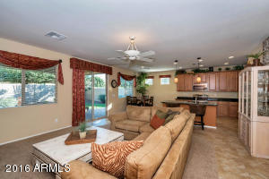 968 E Drexel Dr, Gilbert, AZ 85297 photo 9