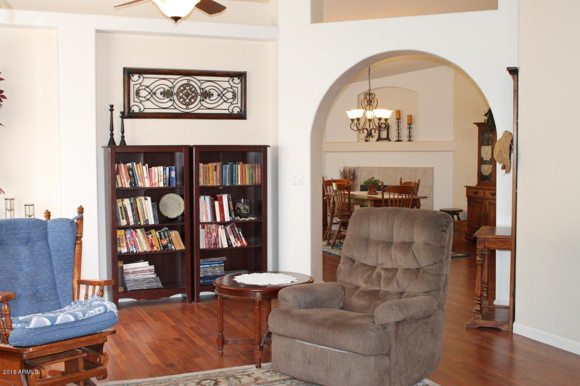 2327 E Cathy Ct, Gilbert, AZ 85296 photo 4