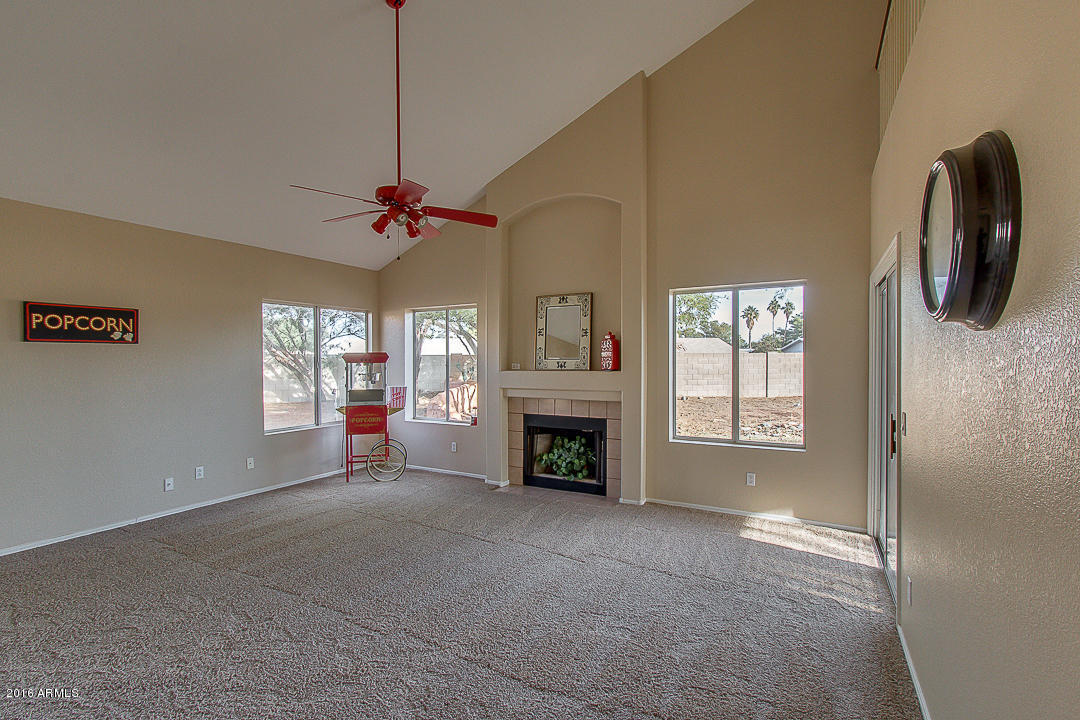 100 W Smoke Tree Rd, Gilbert, AZ 85233 photo 6