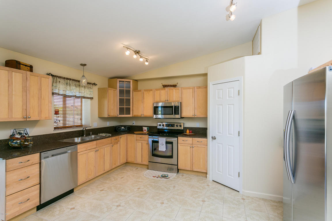 20146 E Mesa Verde Rd, Mayer, AZ 86333 photo 10