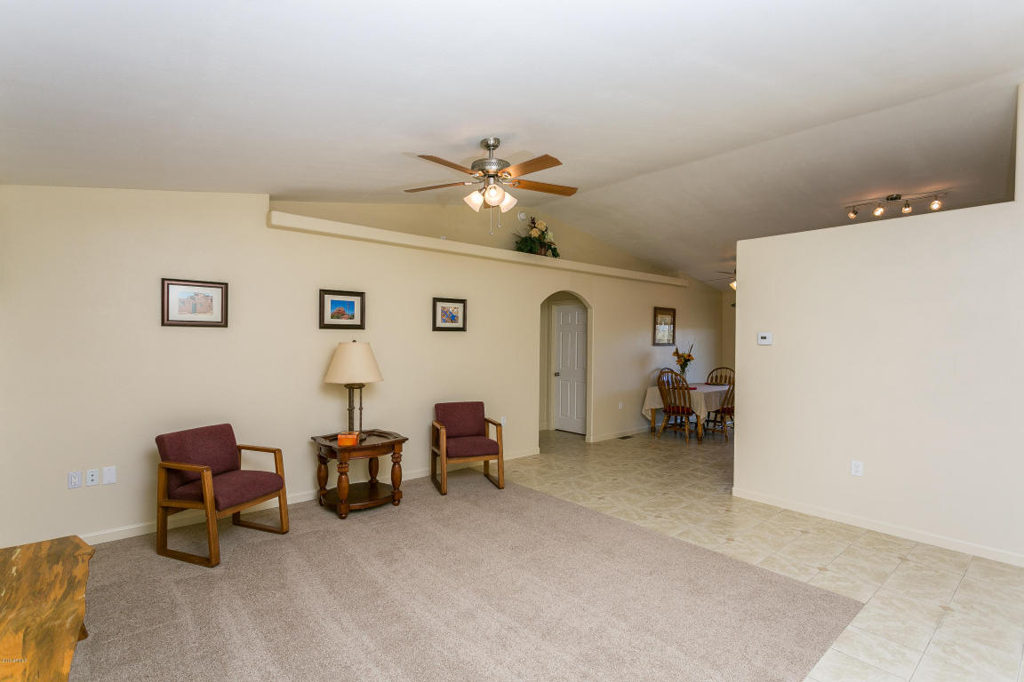 20146 E Mesa Verde Rd, Mayer, AZ 86333 photo 5