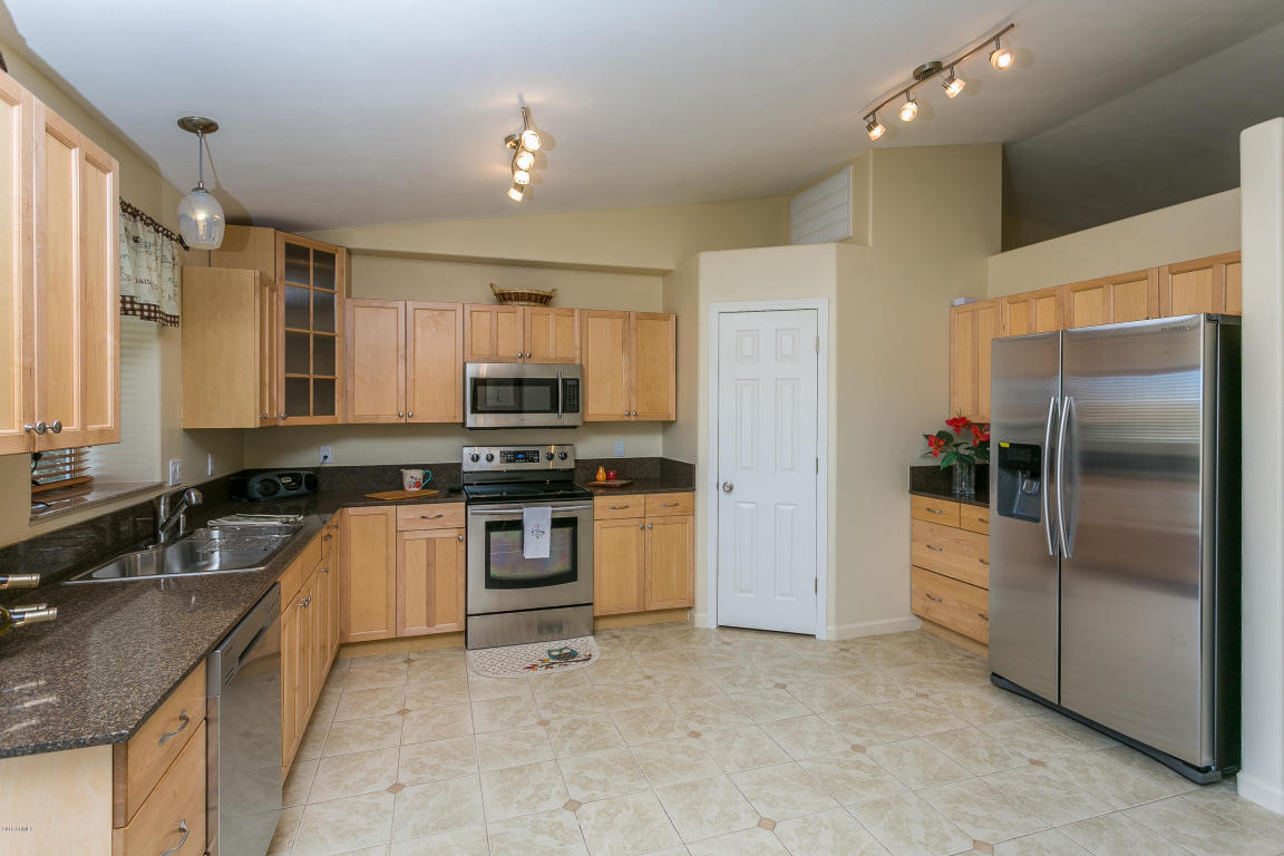 20146 E Mesa Verde Rd, Mayer, AZ 86333 photo 9