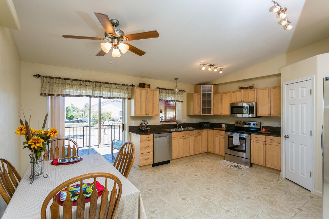 20146 E Mesa Verde Rd, Mayer, AZ 86333 photo 8
