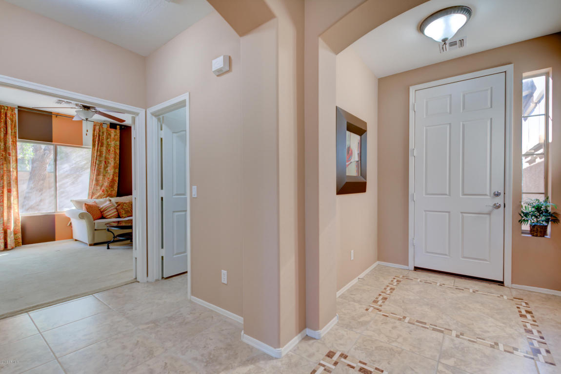 2956 E Santa Fe Ln, Gilbert, AZ 85297 photo 8