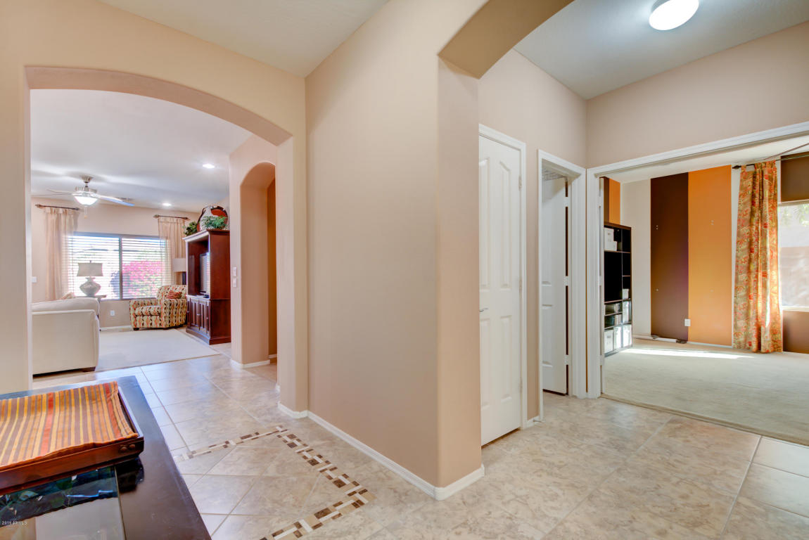 2956 E Santa Fe Ln, Gilbert, AZ 85297 photo 7