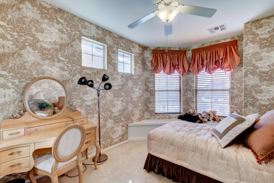 2956 E Santa Fe Ln, Gilbert, AZ 85297 photo 23