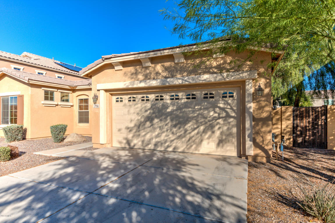 2956 E Santa Fe Ln, Gilbert, AZ 85297 photo 4
