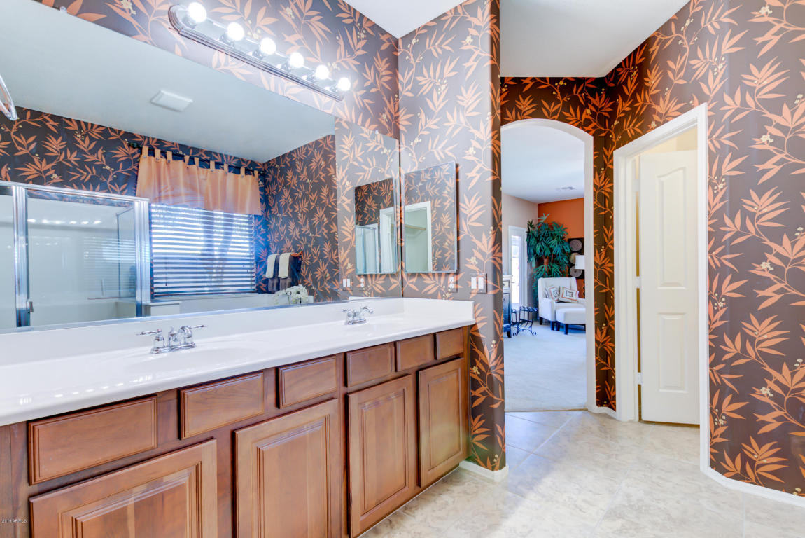 2956 E Santa Fe Ln, Gilbert, AZ 85297 photo 35