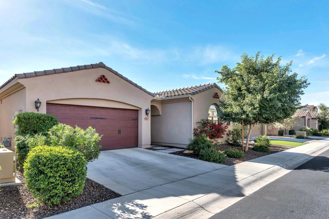 4427 E Angela Dr, Phoenix, AZ 85032 photo 1