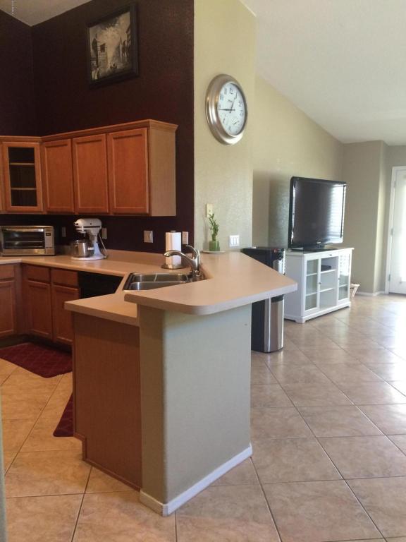 1139 E Morgan Ct, Gilbert, AZ 85295 photo 3