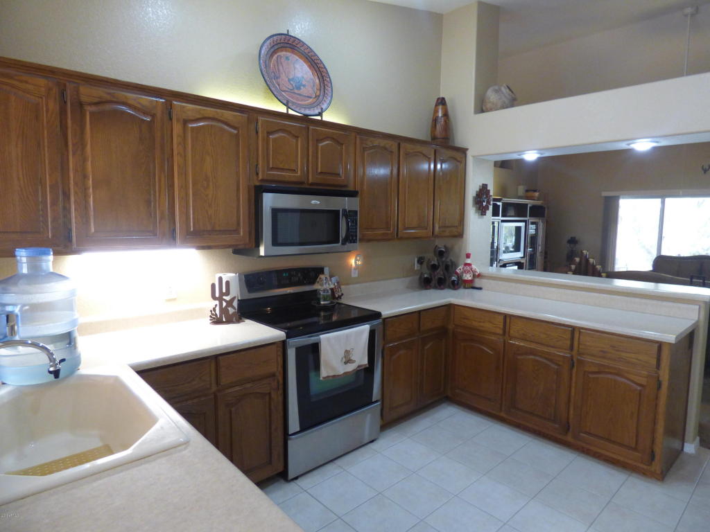 313 E Canyon St, Apache Junction, AZ 85119 photo 4