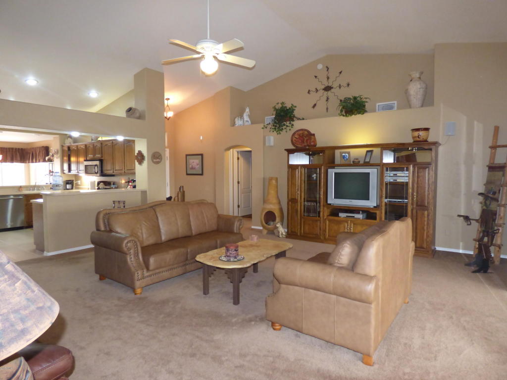 313 E Canyon St, Apache Junction, AZ 85119 photo 2
