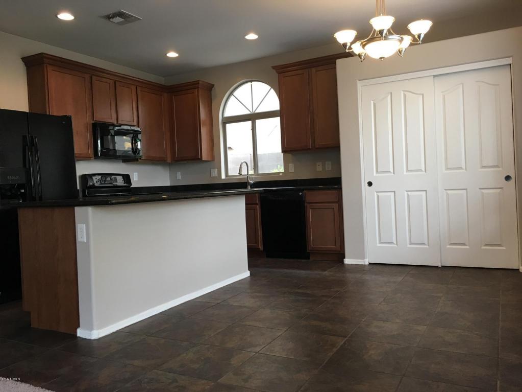 4160 E Santa Fe Ln, Gilbert, AZ 85297 photo 6