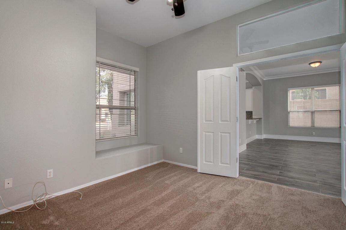4377 E Briles Rd, Phoenix, AZ 85050 photo 12
