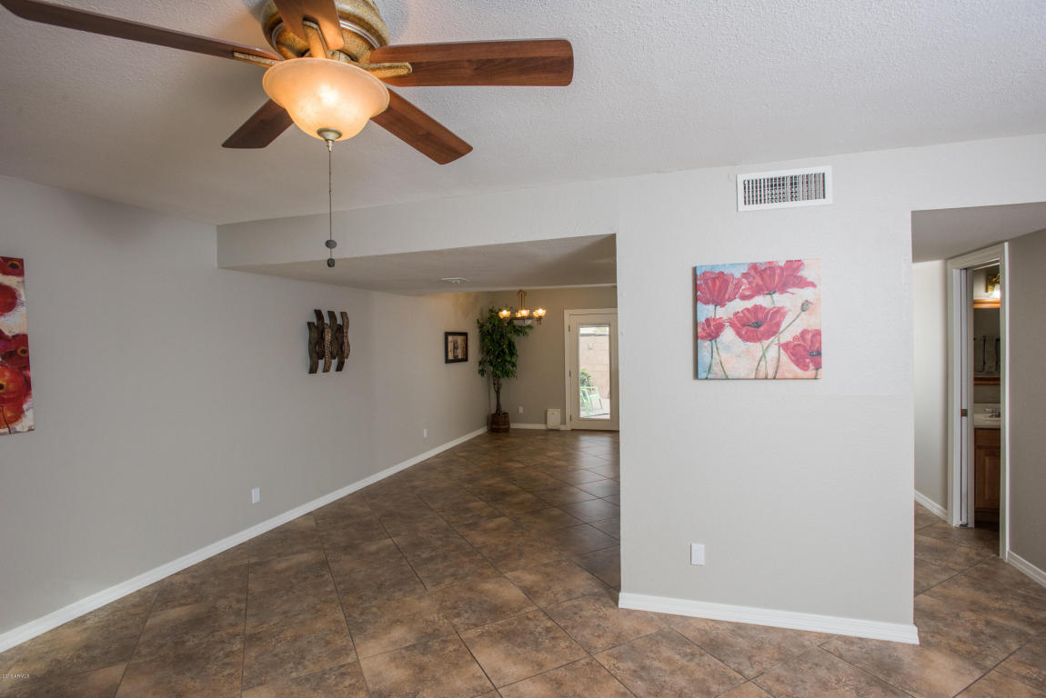 729 E Vaughn Dr, Tempe, AZ 85283 photo 4