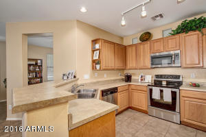 3740 E Larson Ln, Gilbert, AZ 85295 photo 10