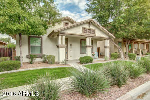 3740 E Larson Ln, Gilbert, AZ 85295 photo 1