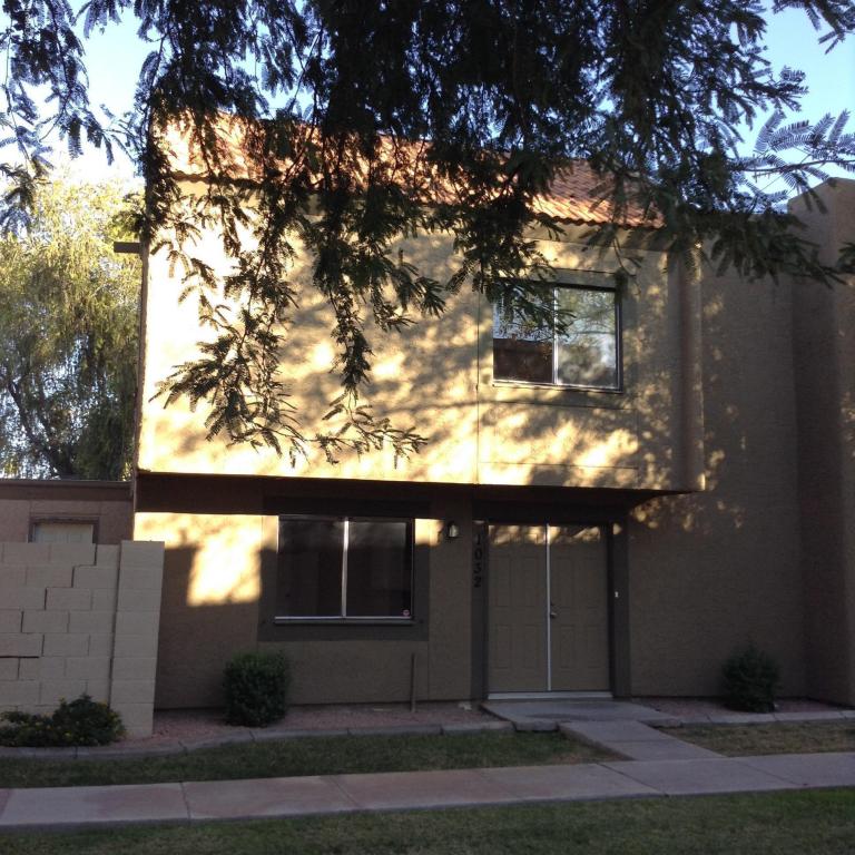 1032 E Redfield Rd, Tempe, AZ 85283 photo 1