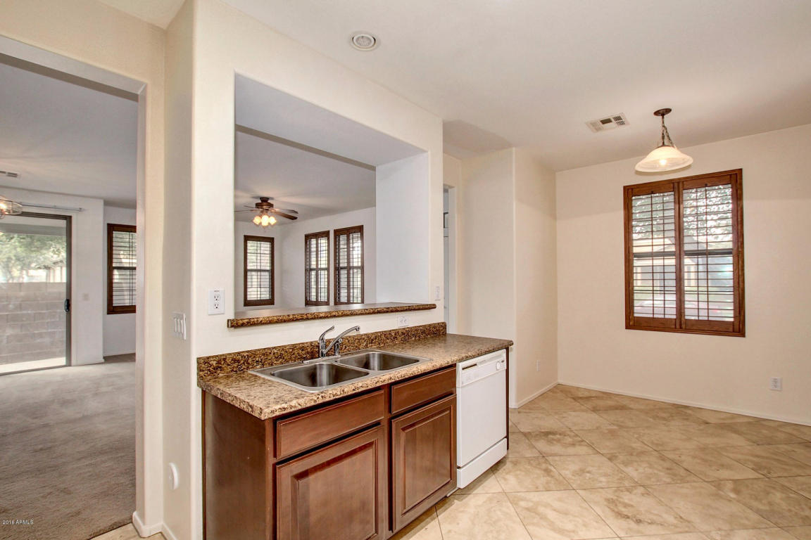 3735 E Larson Ln, Gilbert, AZ 85295 photo 9