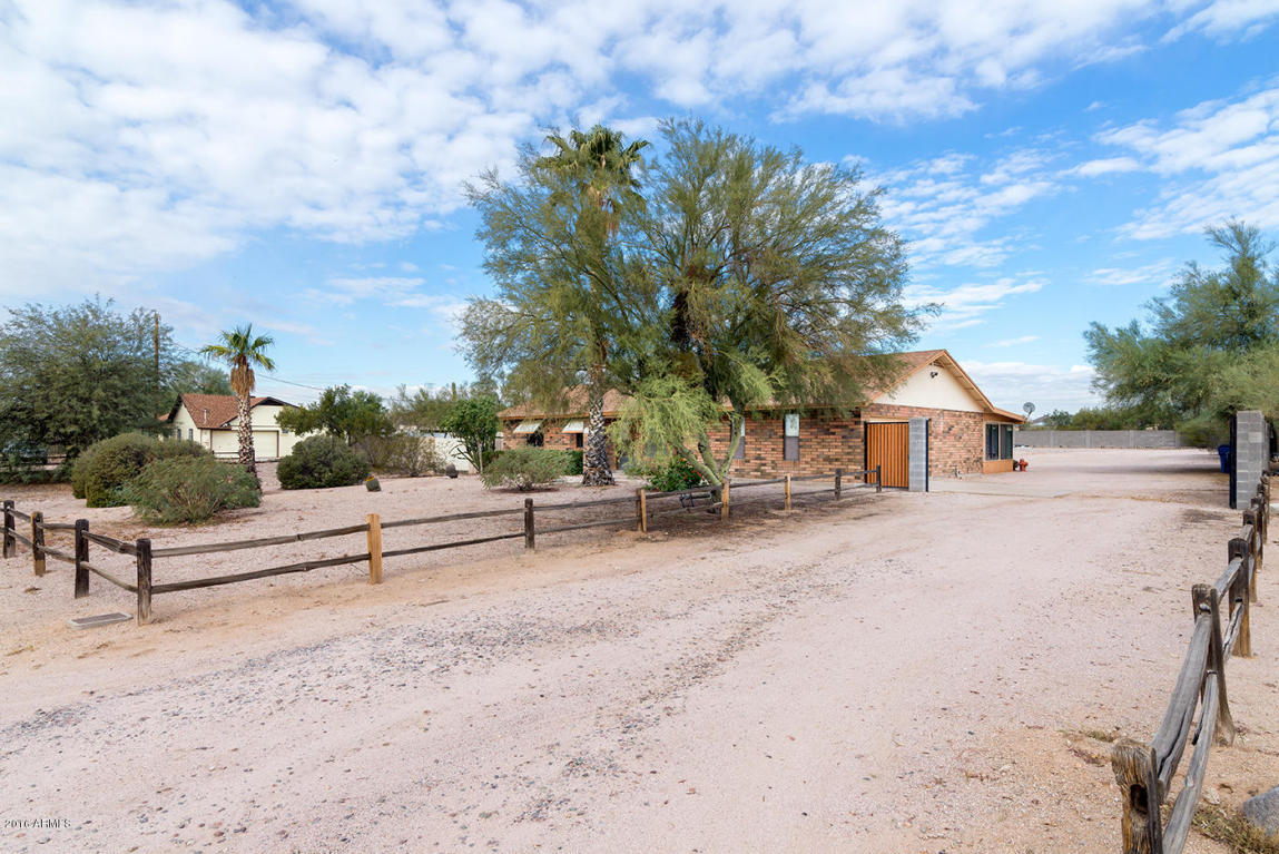 10544 E Fenimore Rd, Mesa, AZ 85207 photo 2
